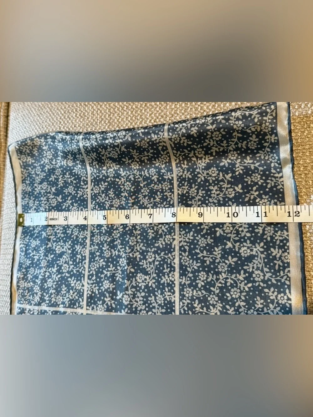 Vtg Robinson Golluber All Silk Anne Klein Blue Floral Grid,Cream Border Luxury